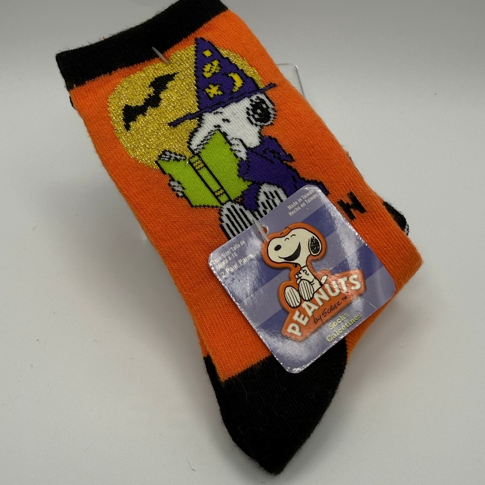 Peanuts Snoopy Socks 2 Pairs NWT Unisex 4-10 Orange Halloween Witch Skull NWT